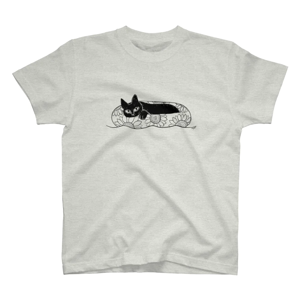 黒猫メディア / nya3（にゃにゃにゃ）の浮き輪と黒猫さん スタンダードTシャツ