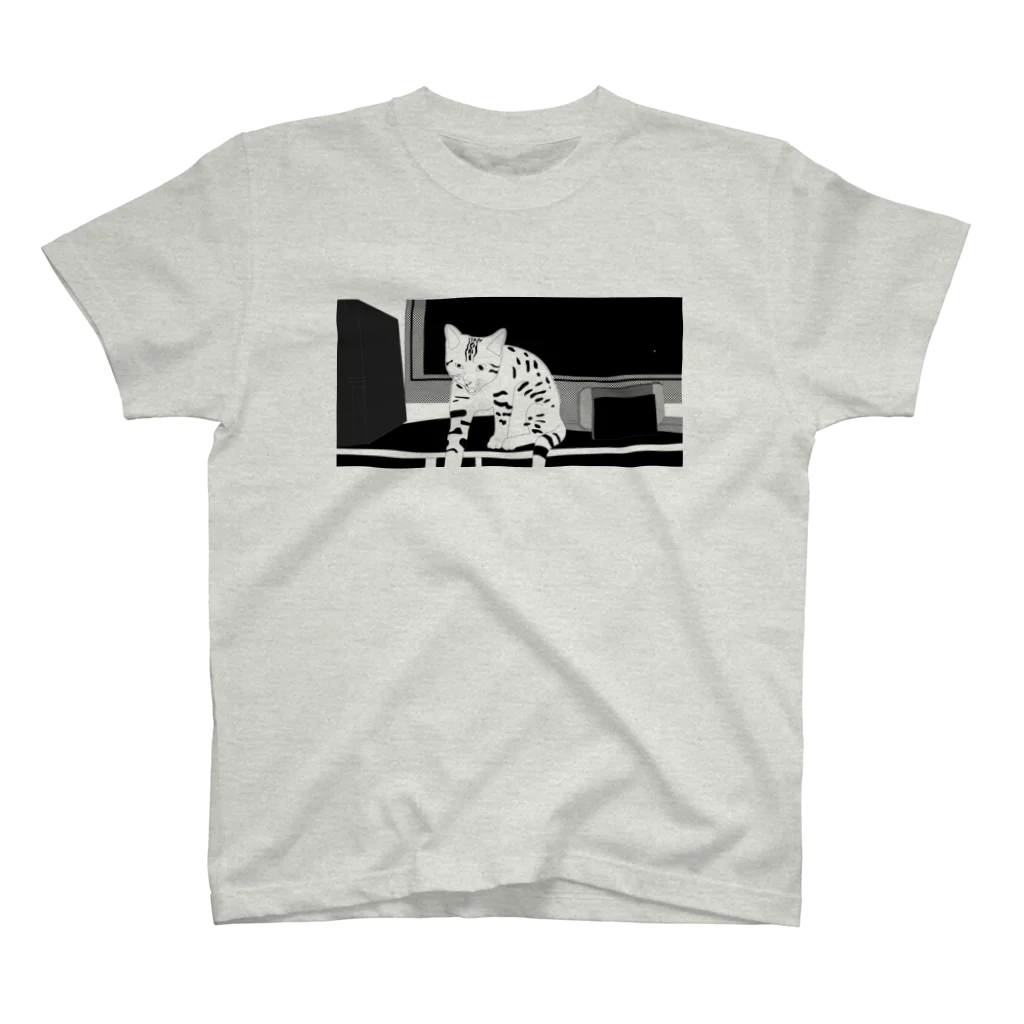 みいこのテレビ前のねこ Regular Fit T-Shirt