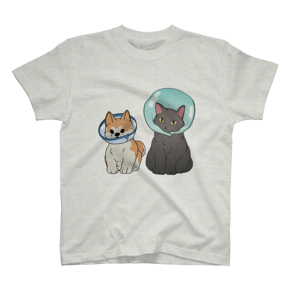 がーがーのエリザベスカラーの犬と猫 スタンダードTシャツ