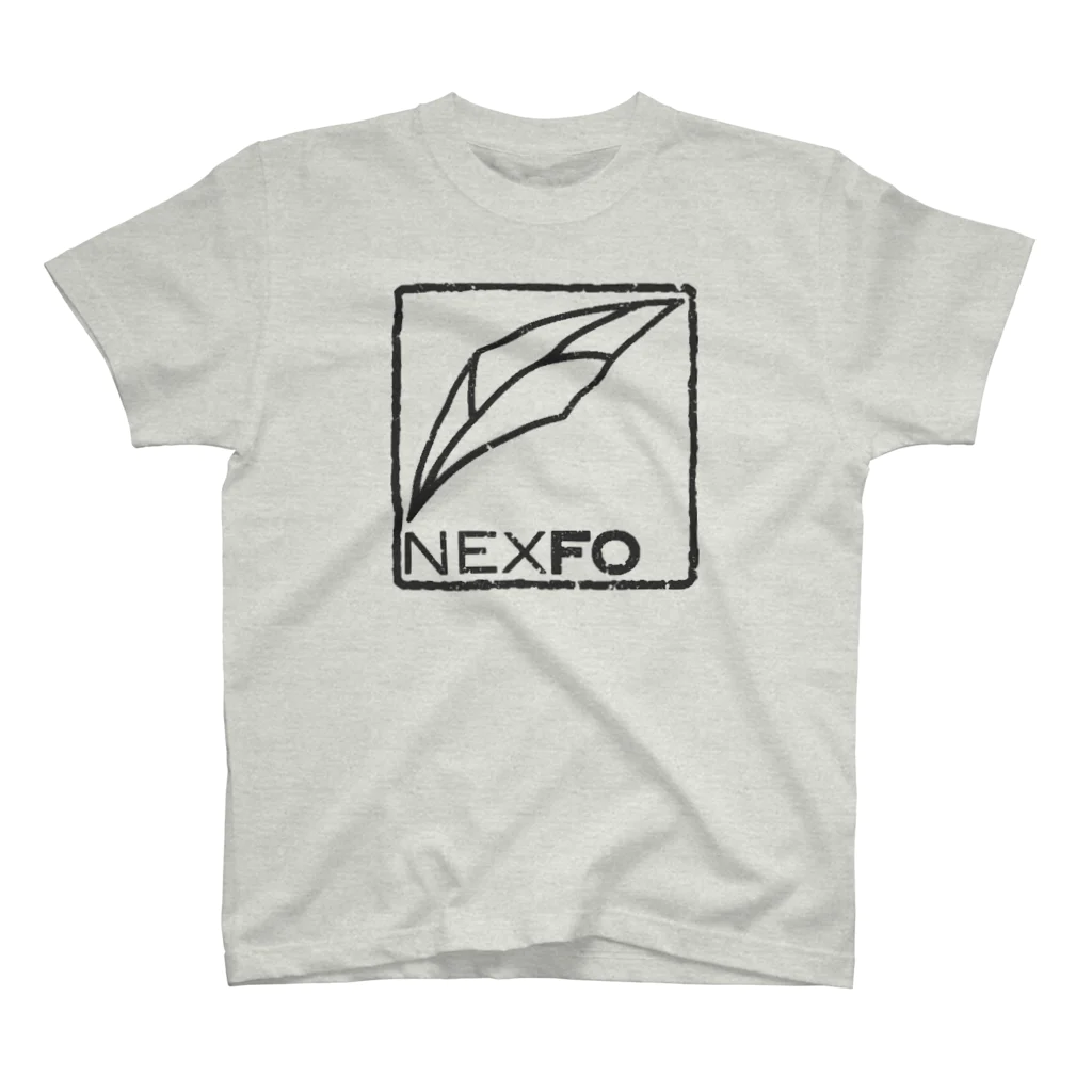 NexfoIncのNexfo落款シリーズ炭 Regular Fit T-Shirt