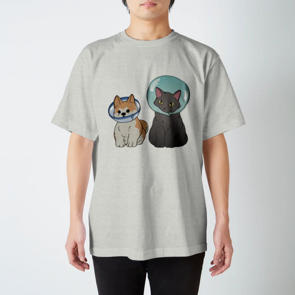 がーがーのエリザベスカラーの犬と猫 Regular Fit T-Shirt