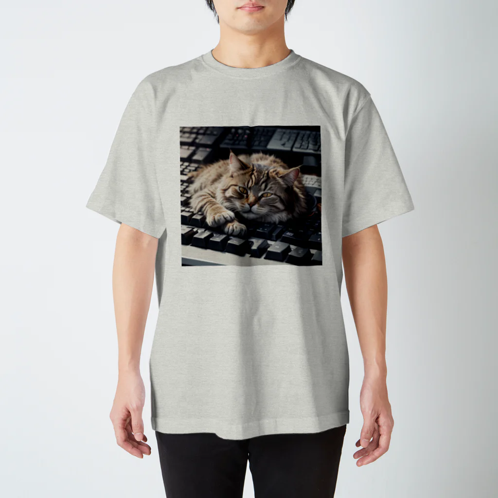 Ruru1の猫とキーボード Regular Fit T-Shirt