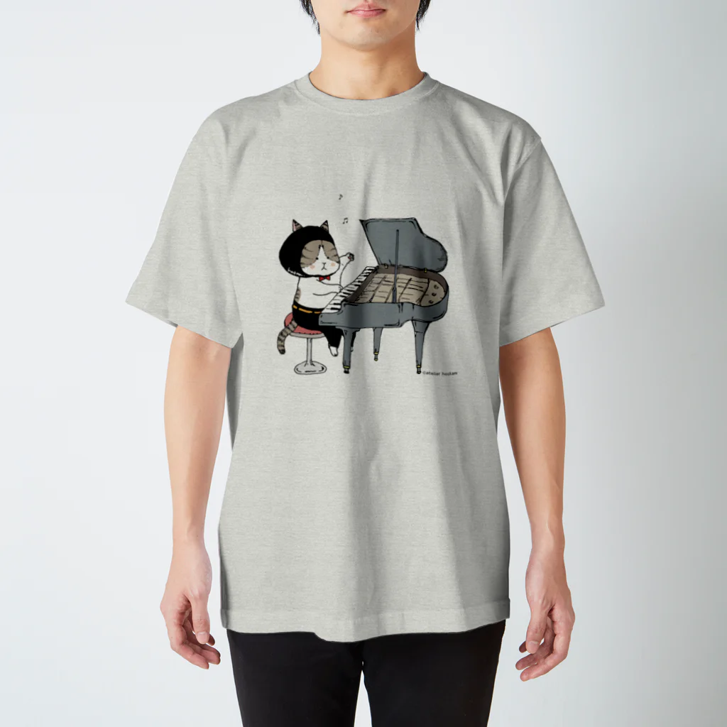 ほっかむねこ屋（アトリエほっかむ）のピアノねこ Regular Fit T-Shirt