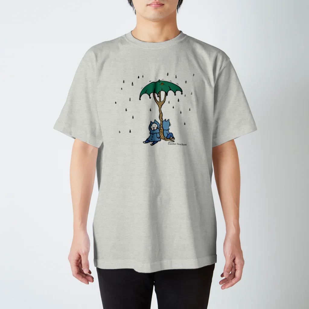 ほっかむねこ屋（アトリエほっかむ）の雨宿り Regular Fit T-Shirt