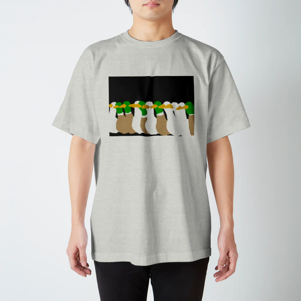 ファンクラブのアヒルと鴨 Regular Fit T-Shirt