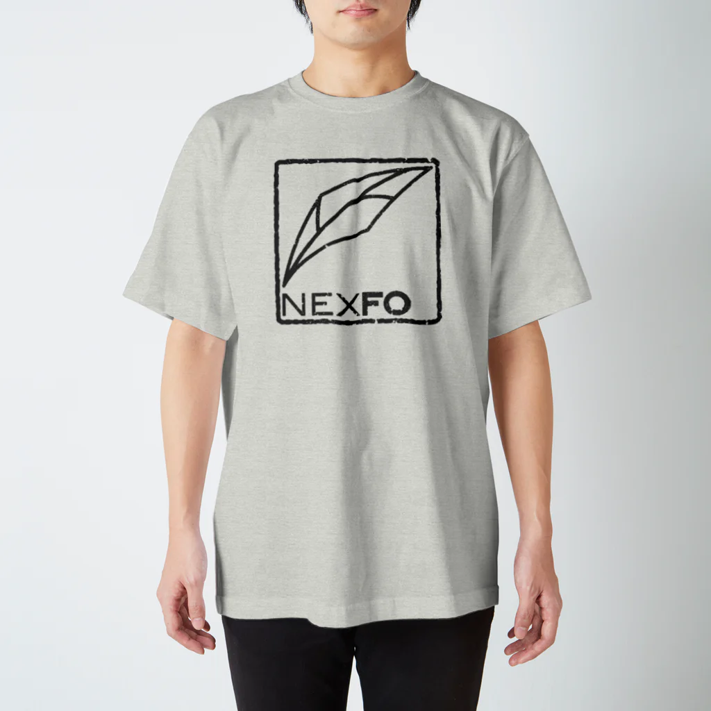 NexfoIncのNexfo落款シリーズ炭 Regular Fit T-Shirt