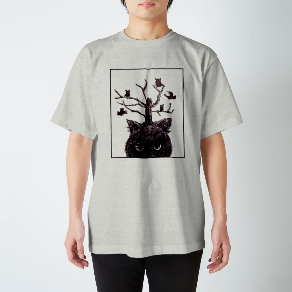 ブティック萌の猫とフクロウ Regular Fit T-Shirt