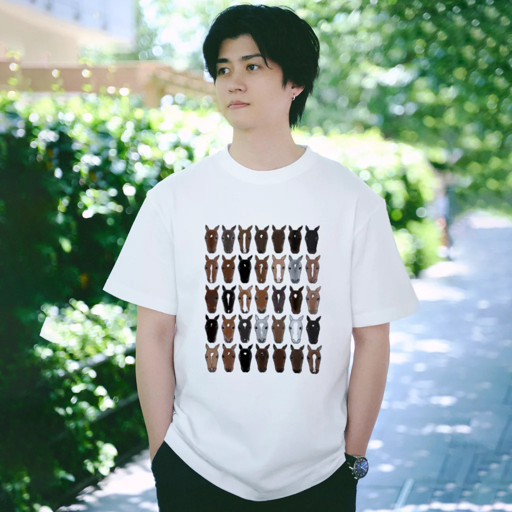 マツザキユキの輓馬のお顔ぎっしりver.01 Regular Fit T-Shirt