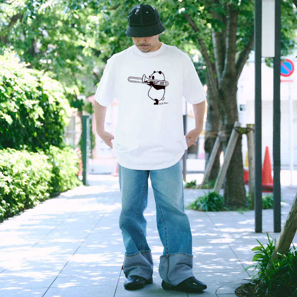 キッチュのトロンボーン　MONOQLO Regular Fit T-Shirt