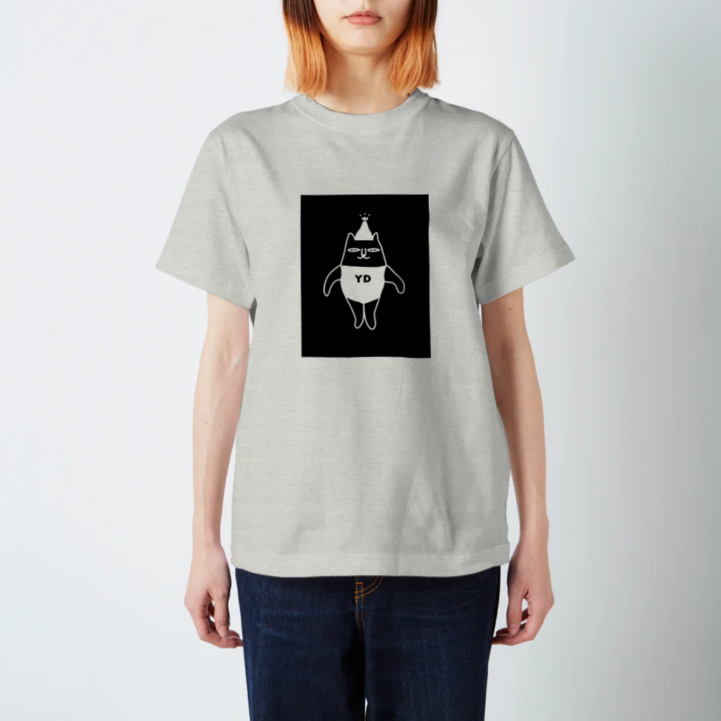 YOOODAの猫のYOOODAスクエアプリント Regular Fit T-Shirt