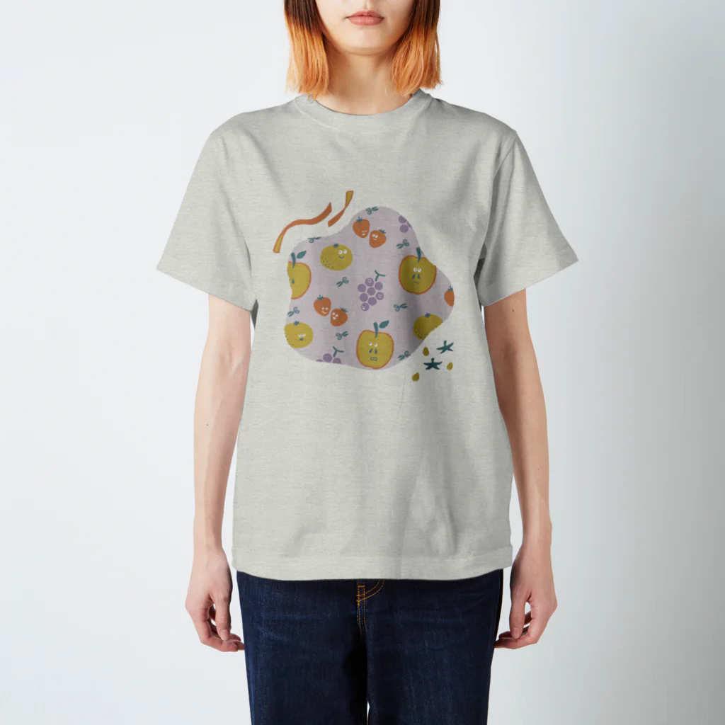 nenneの食べこぼし柄（果物ver） Regular Fit T-Shirt