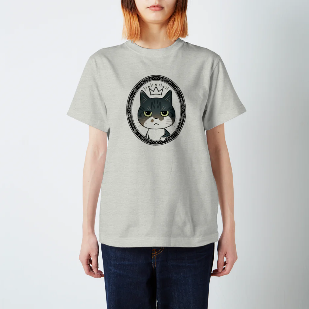 サバ白雑種猫のなめこちゃん屋のなめこちゃんTシャツ(肖像画/白黒) Regular Fit T-Shirt