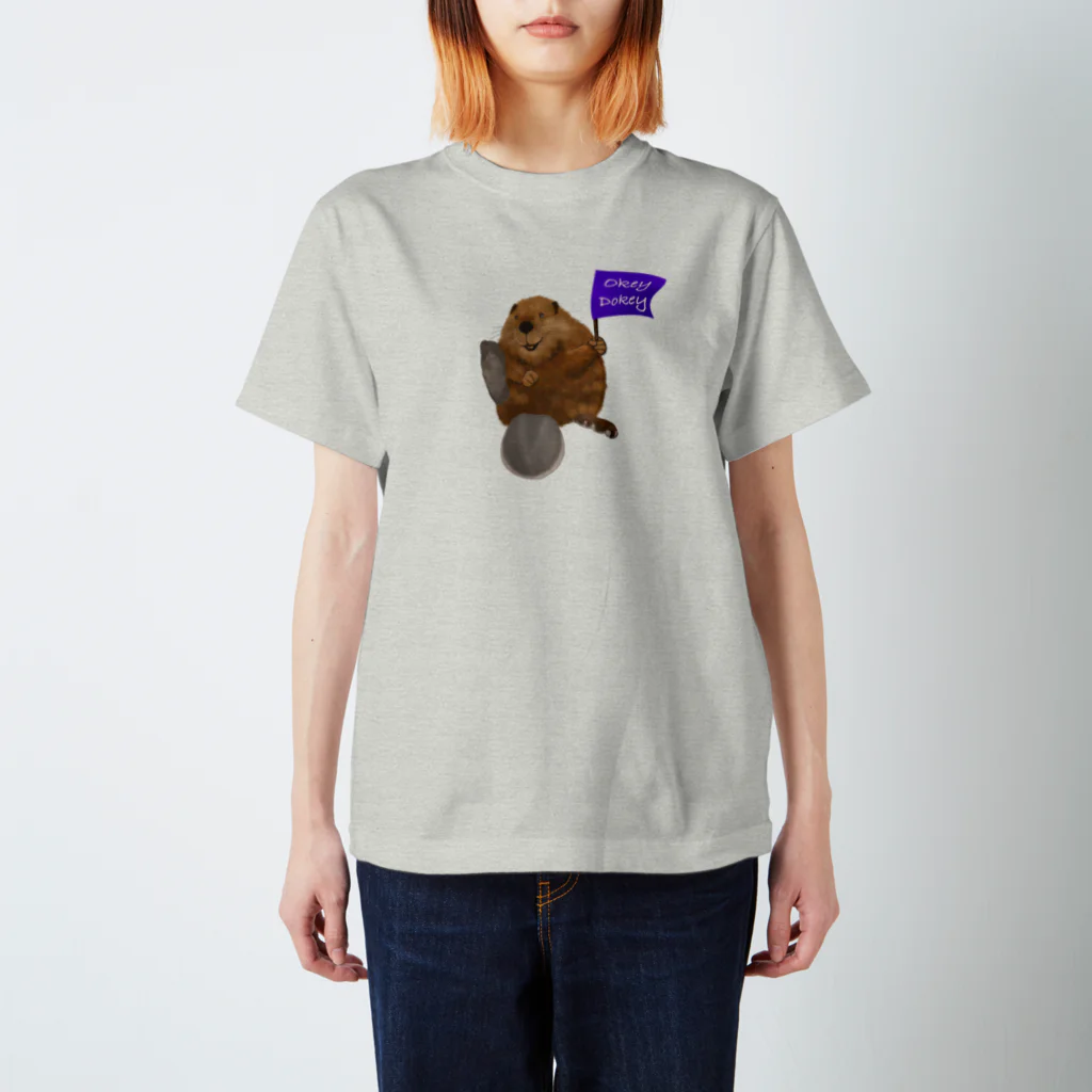 Theビーバーズ byこあらゆうのOkeyDokey-Beaver（旗ビーバー） Regular Fit T-Shirt