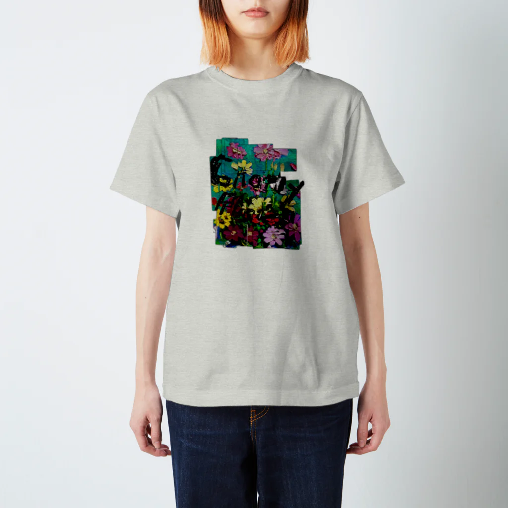 Gnarly PlazaのGnarly Plaza Granma flower  1 スタンダードTシャツ