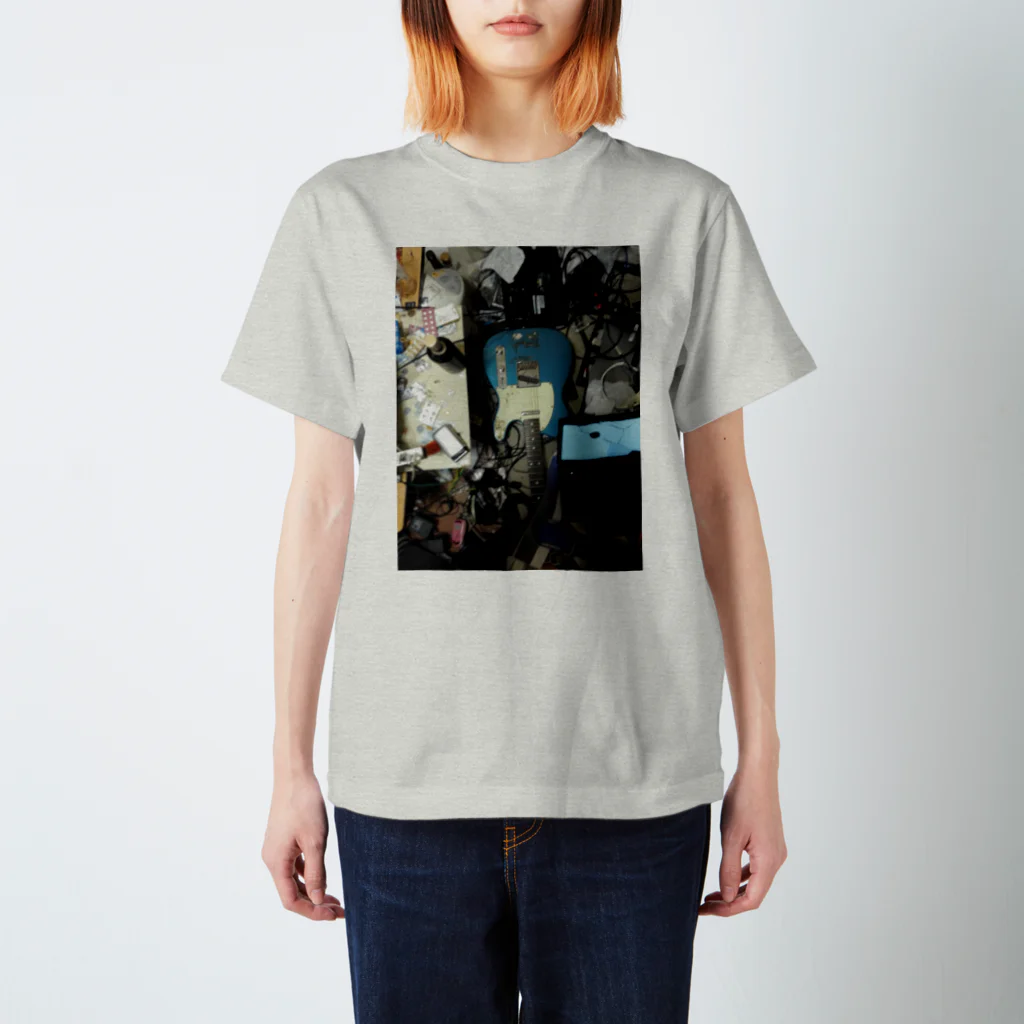 CTRL shopのguitar Regular Fit T-Shirt