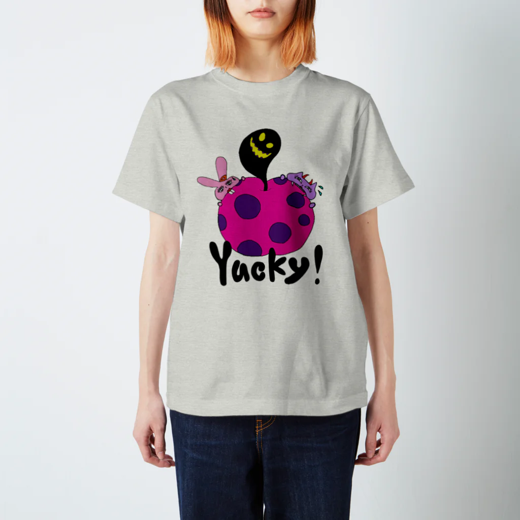 ちょりたん画伯キャラクターズショップのYucky！　かぶりつきシリーズ　毒りんご スタンダードTシャツ