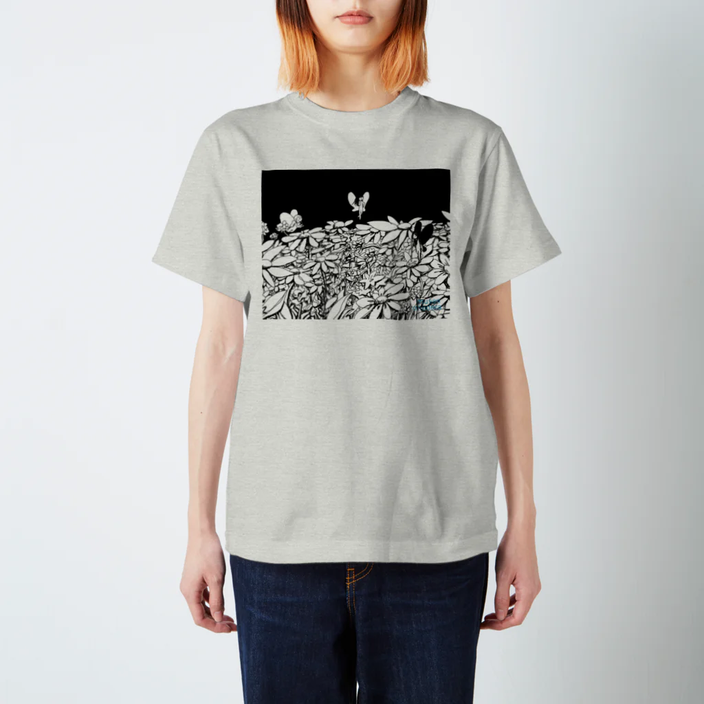 小野寺無線のbutterfly0 Regular Fit T-Shirt