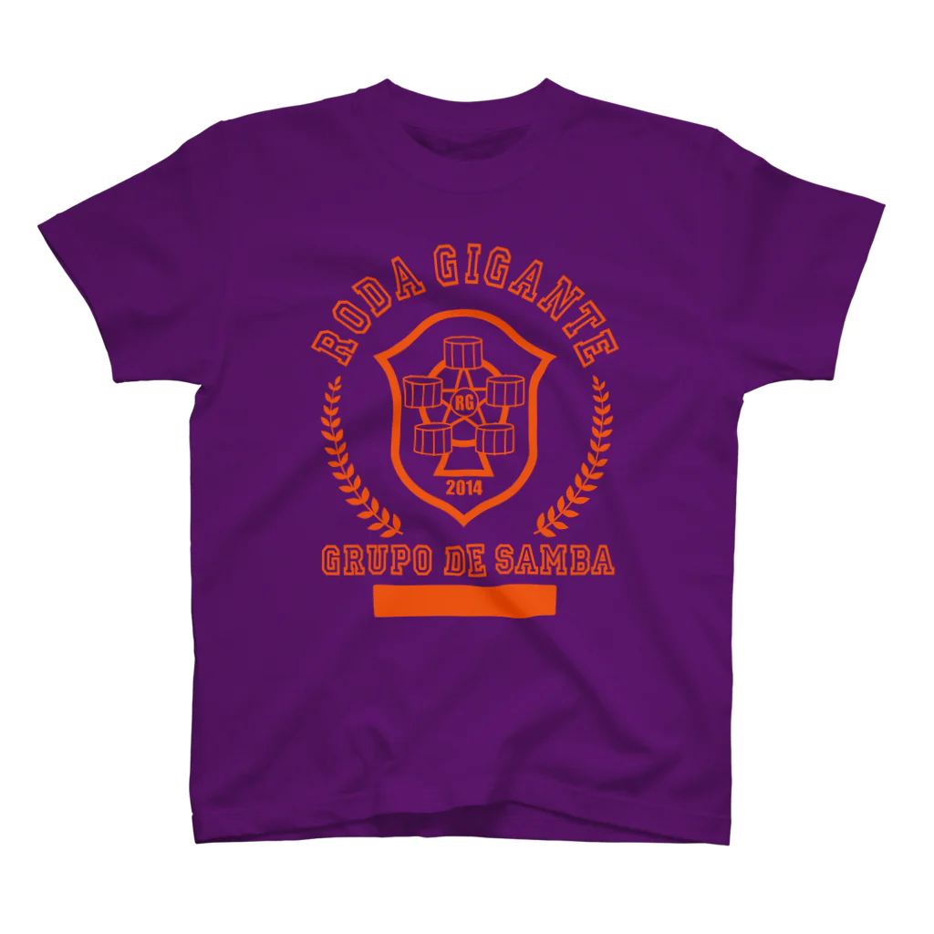 RODA GIGANTE OFFICIAL GOODS SHOPのカレッジロゴ（Laranja） Regular Fit T-Shirt