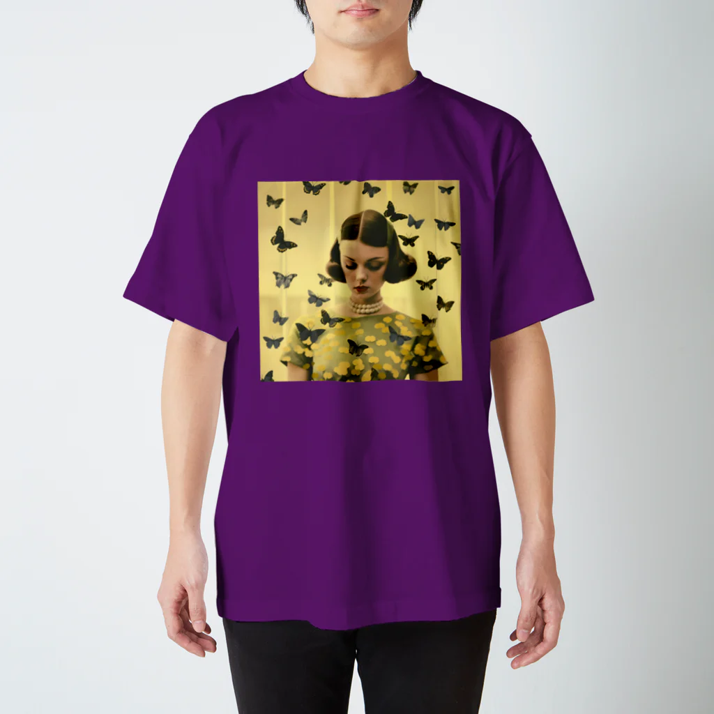 リトルショップオブdaisyの蝶 Regular Fit T-Shirt