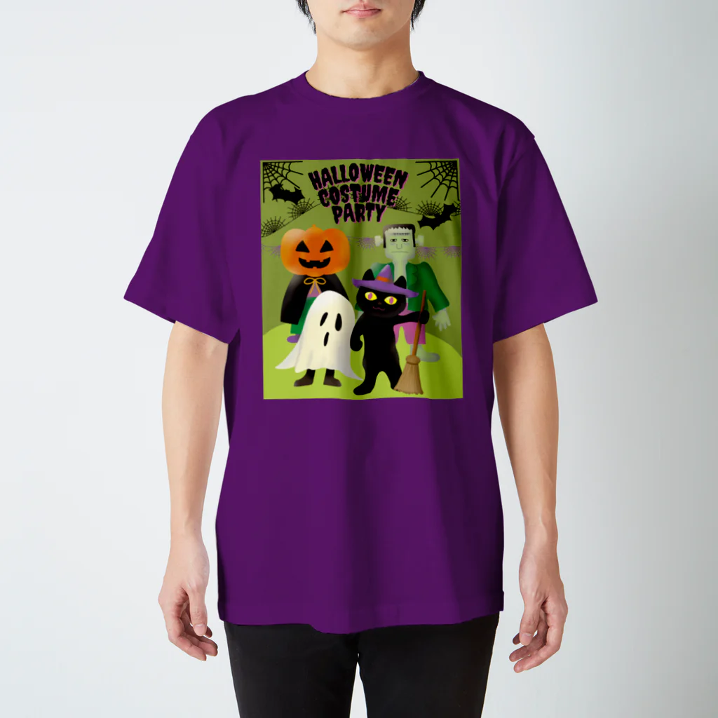 satoharuのハロウィンの仮装パーティー Regular Fit T-Shirt