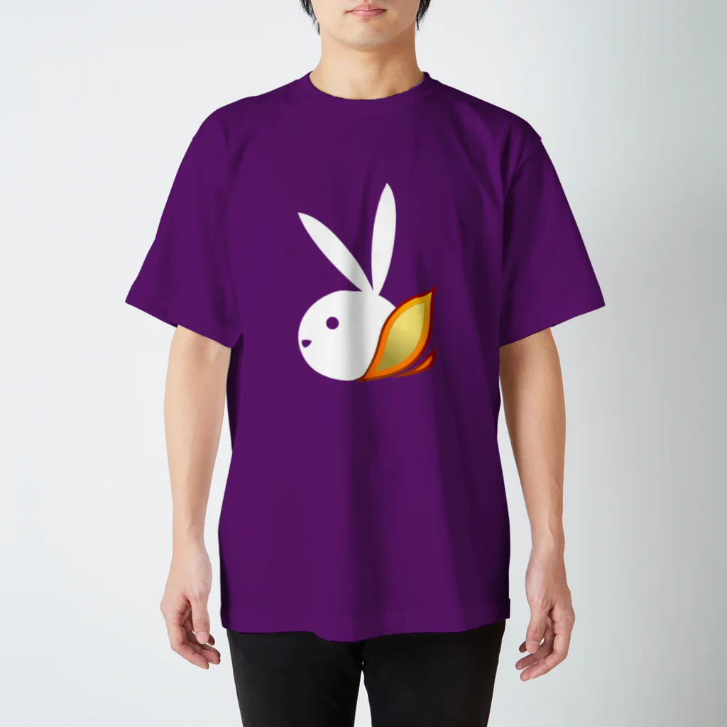 しらきのおみせ【SUZURI店】のFire Rabbit スタンダードTシャツ