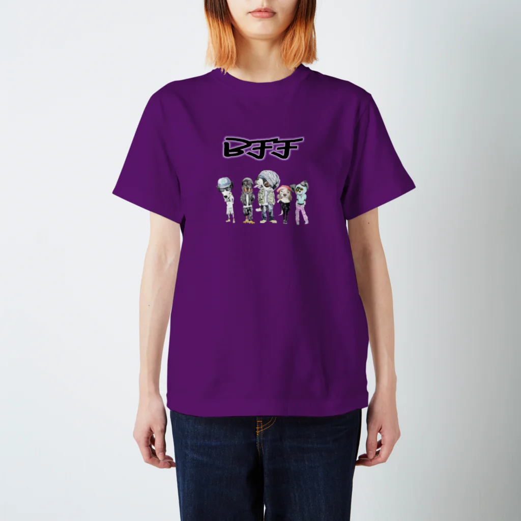 かわいいにゃんことワンコの絵のお店のBFF わん！ Regular Fit T-Shirt