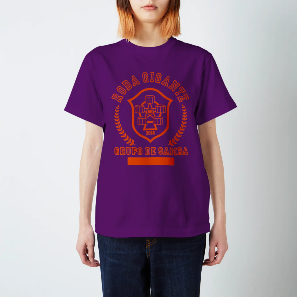 RODA GIGANTE OFFICIAL GOODS SHOPのカレッジロゴ（Laranja） スタンダードTシャツ