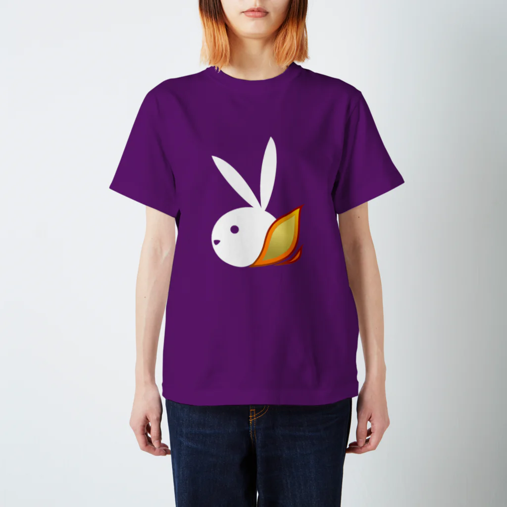 しらきのおみせ【SUZURI店】のFire Rabbit スタンダードTシャツ