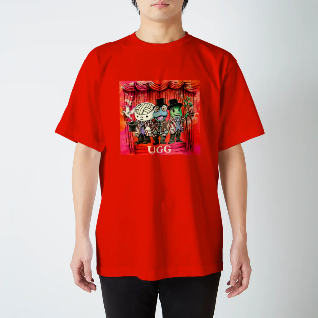 有明ガタァ商会のUGGマジックショー Regular Fit T-Shirt