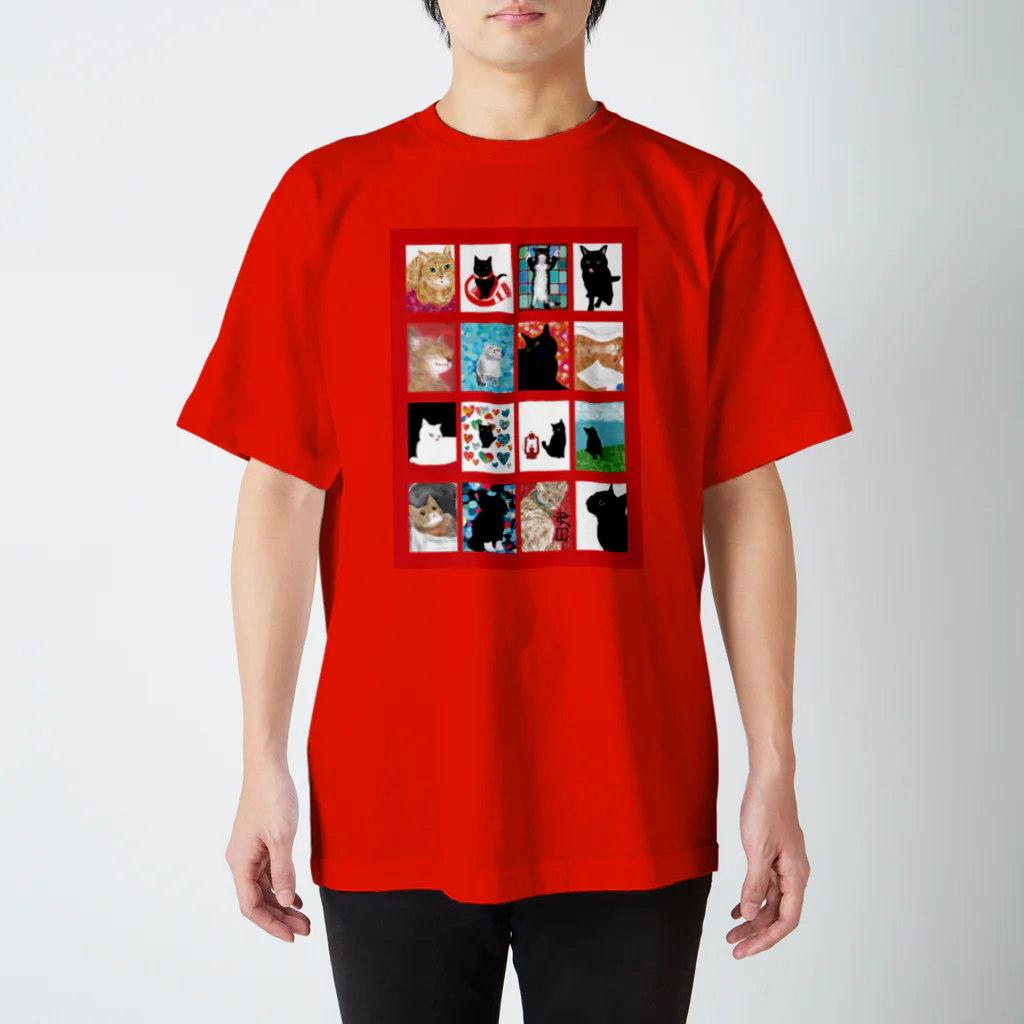 WAMI ARTの赤い猫の窓 Regular Fit T-Shirt