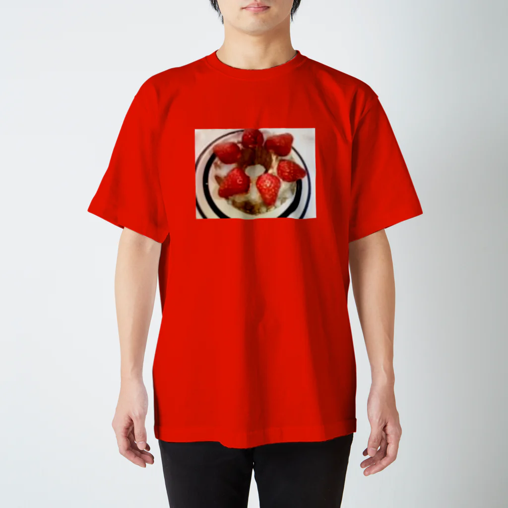 ちょっと夢見るわんだーらんどのイチゴのドーナツケーキ Regular Fit T-Shirt