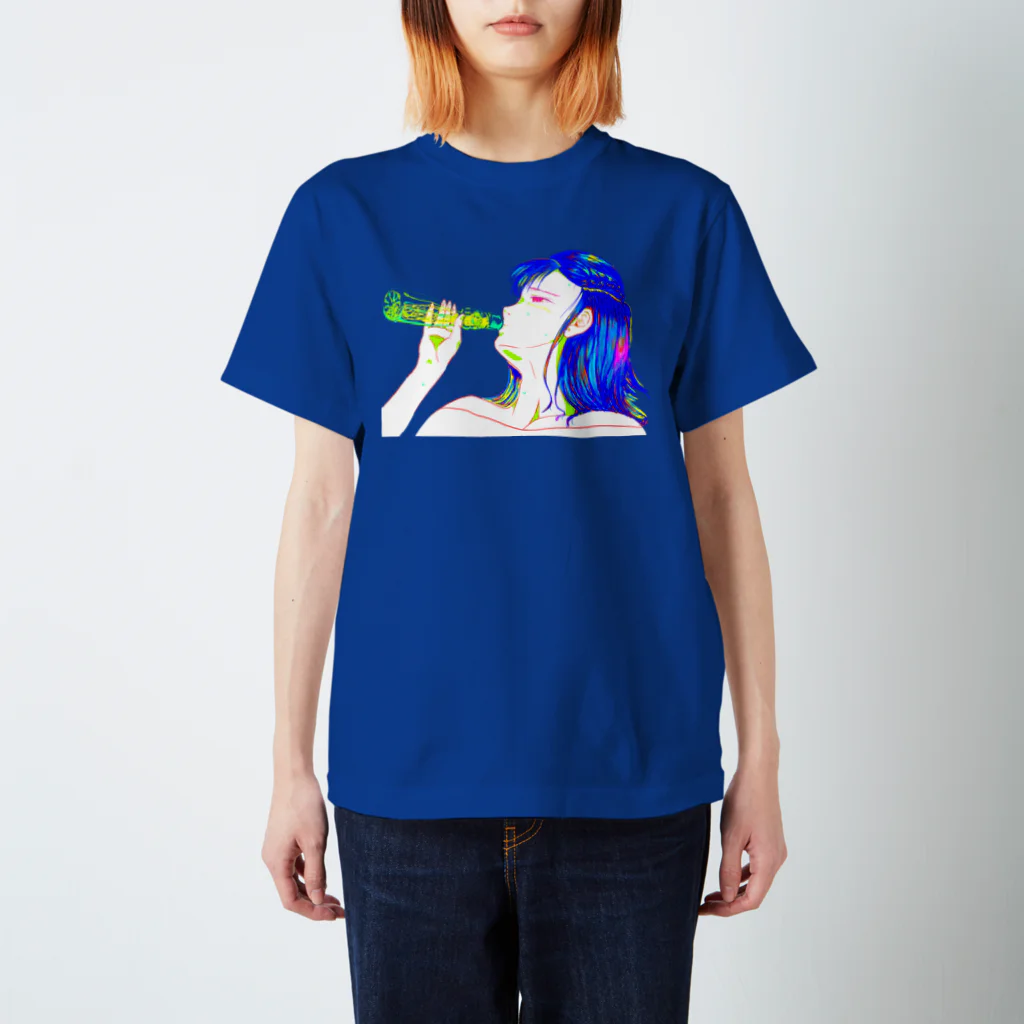 XREのラムネをのむおんなのこ スタンダードTシャツ