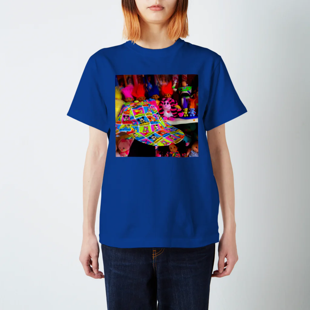 ✿   SαααQRiL 氏   .。のtoys! Regular Fit T-Shirt