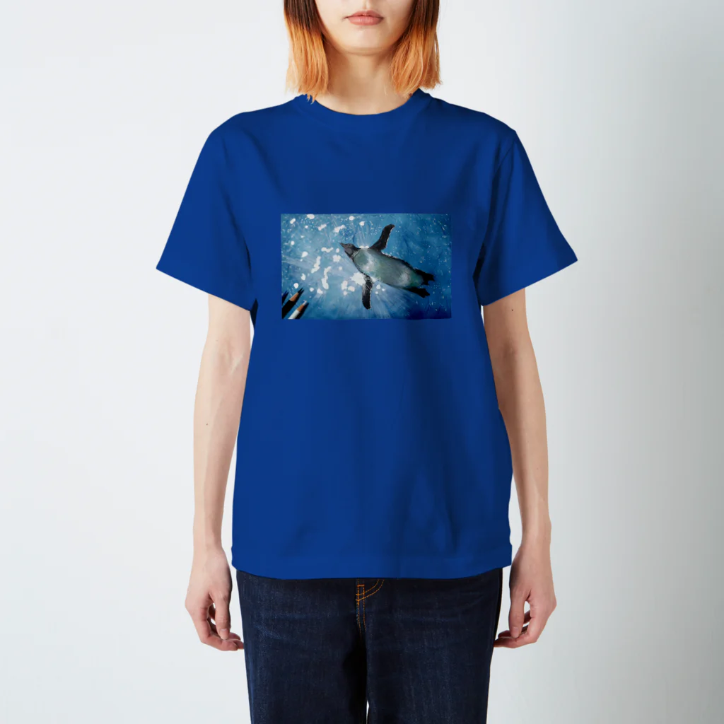 Sonna Kanjiのグッズの空飛ぶペンギン Regular Fit T-Shirt