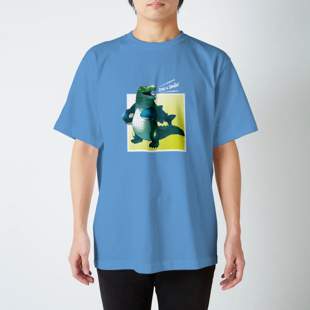 西廻りのサメとシャチのぬいぐるみ（Croc a smile!） Regular Fit T-Shirt