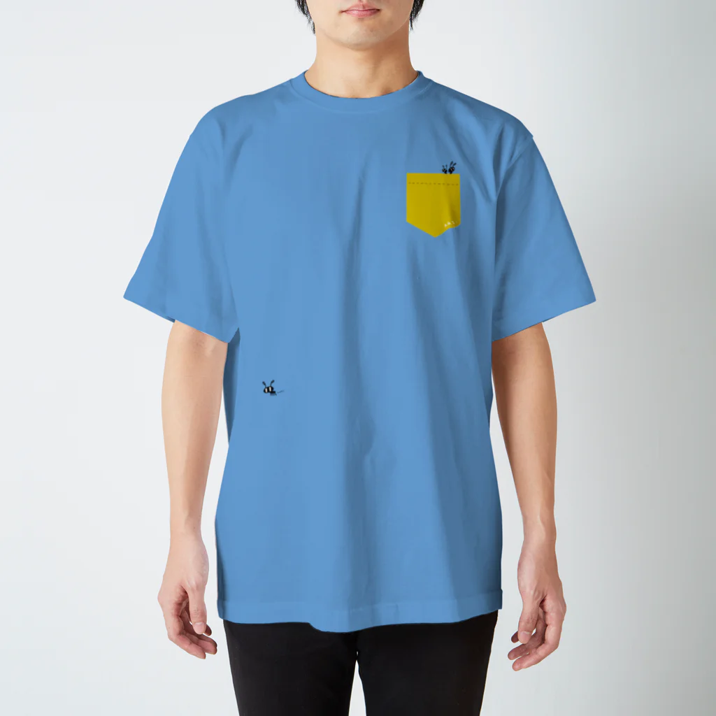 gogoteam54のポケットからARI 🐜 きいろ Regular Fit T-Shirt