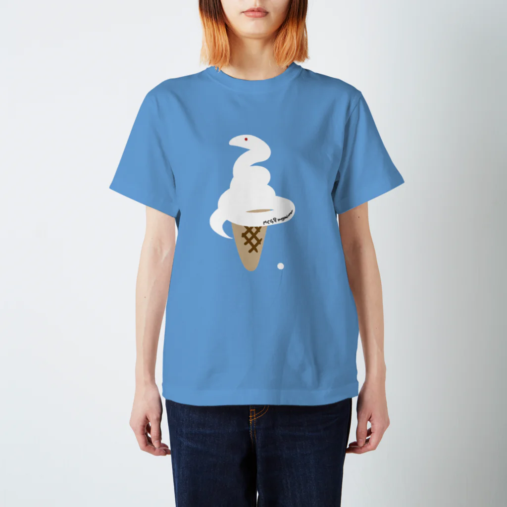 MEG♀のヘビソフト Regular Fit T-Shirt