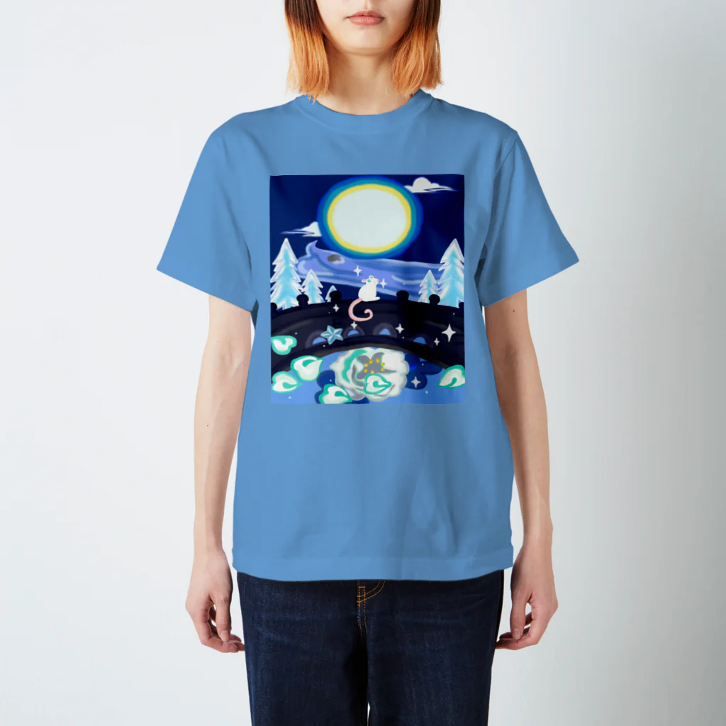 よもぎのショップの満月とねずみと花 Regular Fit T-Shirt