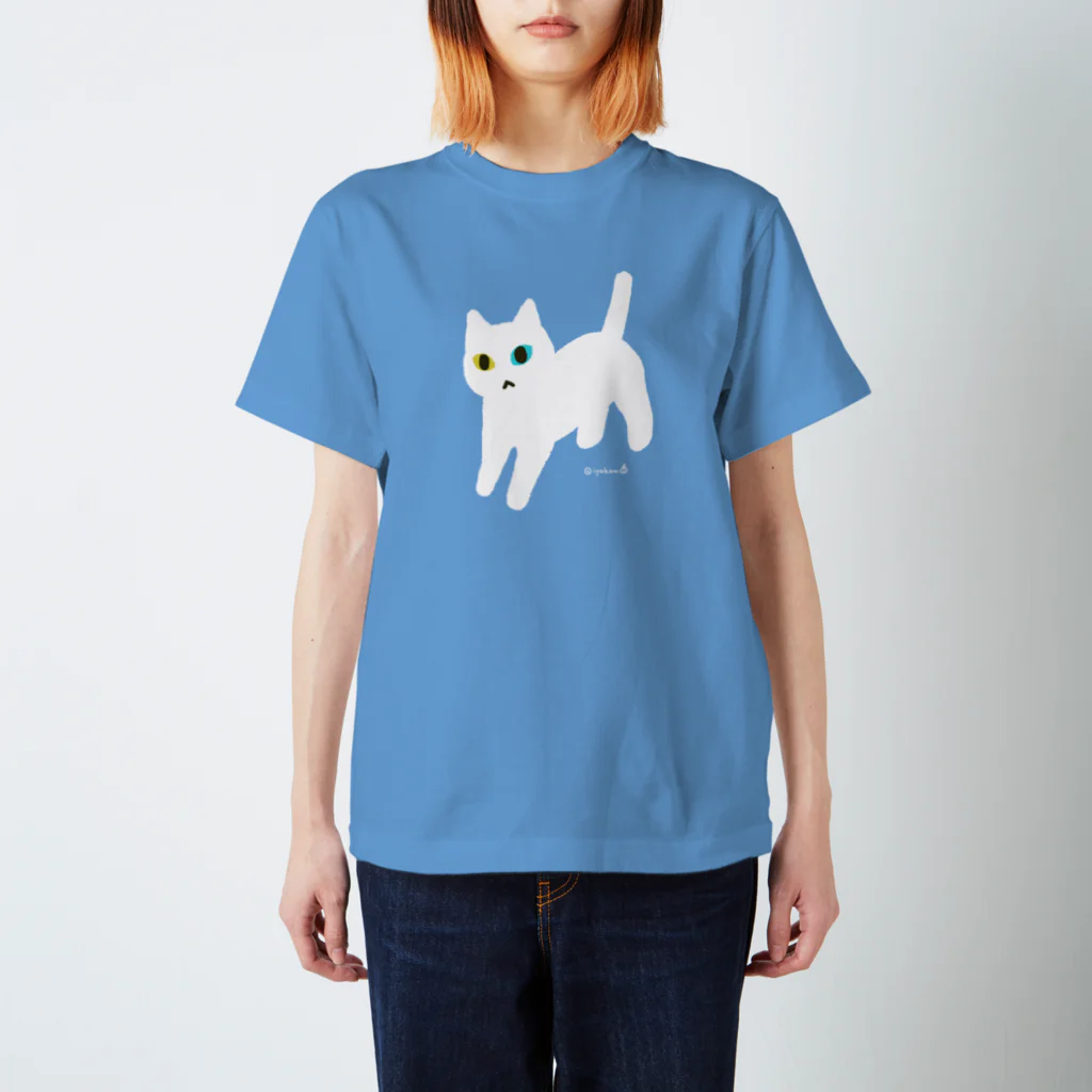 いよかん shopのオッドアイな白ネコちゃん スタンダードTシャツ