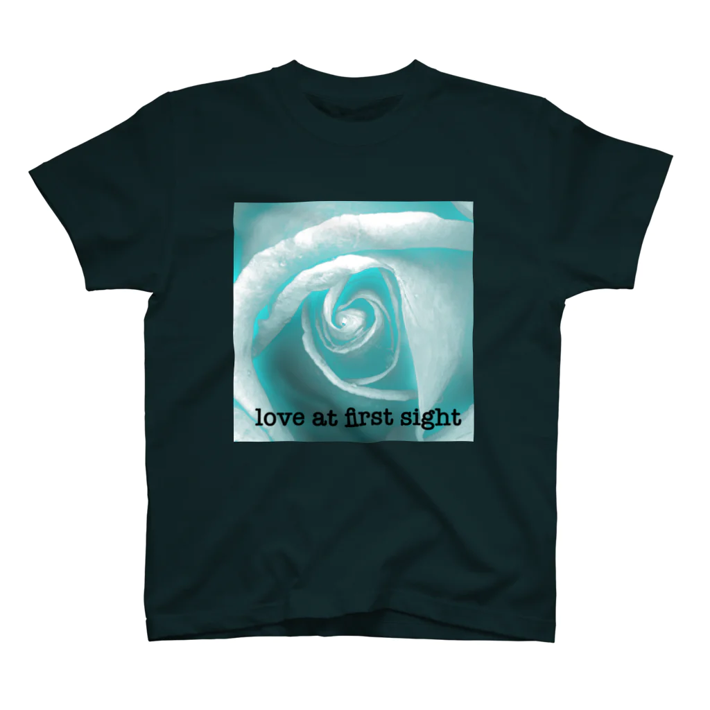 そらとぶくるまのブルー　バラ　love at first sight スタンダードTシャツ