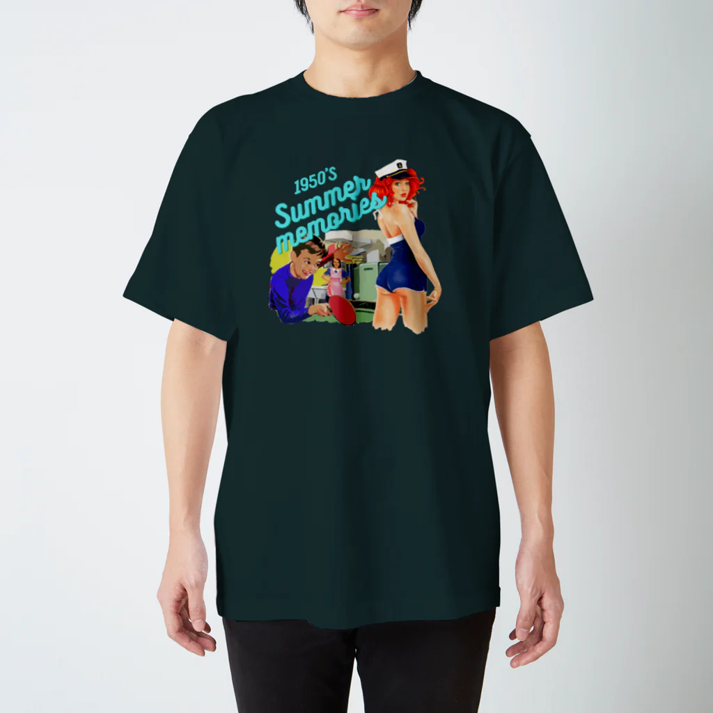 Mystery World Center（ミステリーワールドセンター）の1950's 夏の思い出 Regular Fit T-Shirt