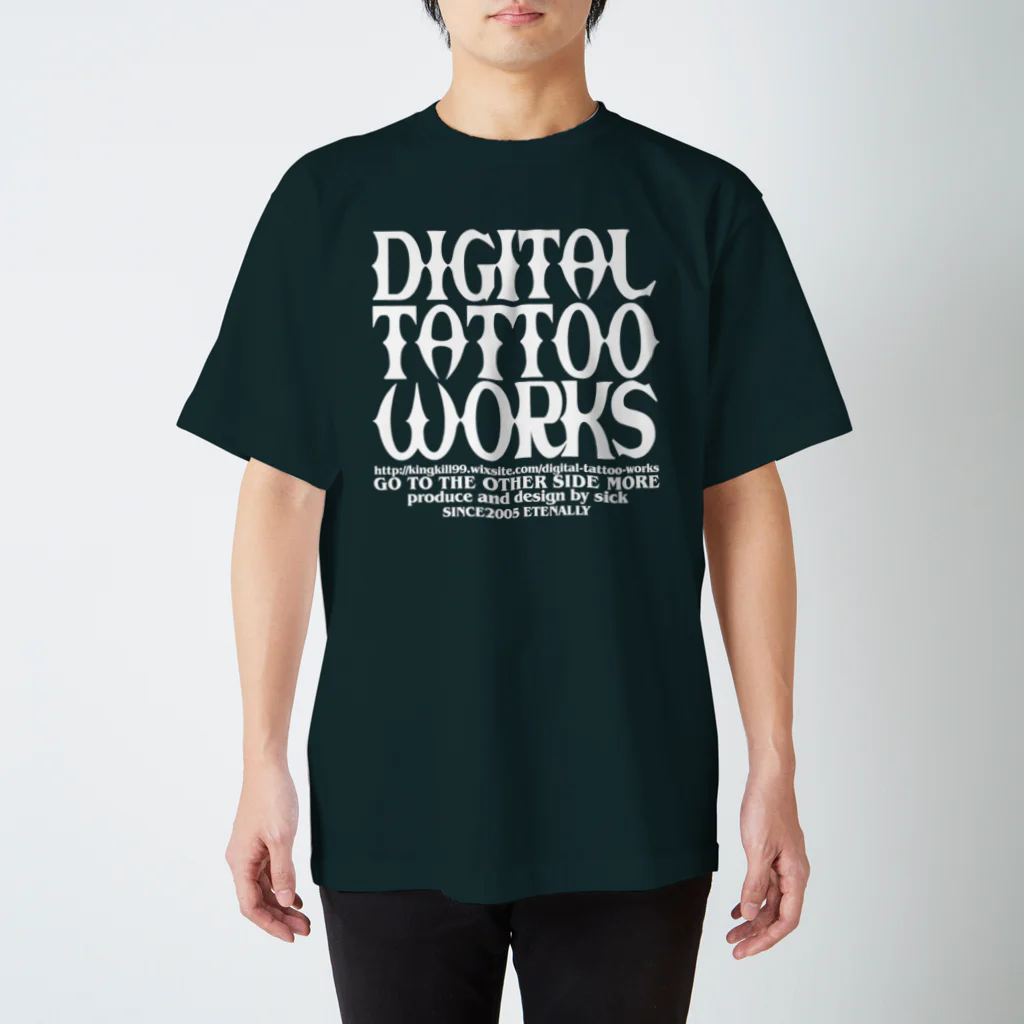 DIGITAL TATTOO WORKS/sickのdigital tattoo works rogo Regular Fit T-Shirt