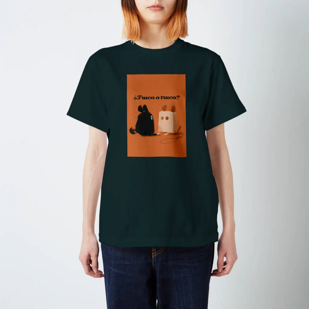 Líneas de aska “Askaの紙上絵”の¿Truco o truco? Regular Fit T-Shirt