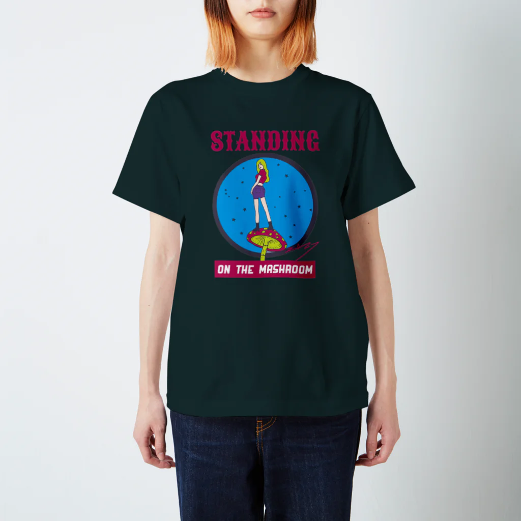 ZAZY official shopのキノコの上に立てるやつ スタンダードTシャツ