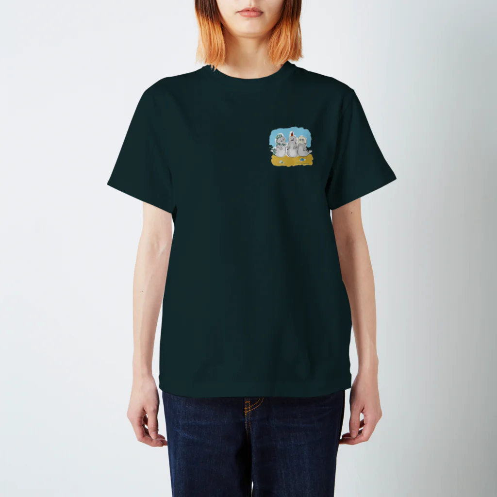 Beautiful Earthの海ゴミに悩むアザラシ3兄弟 スタンダードTシャツ