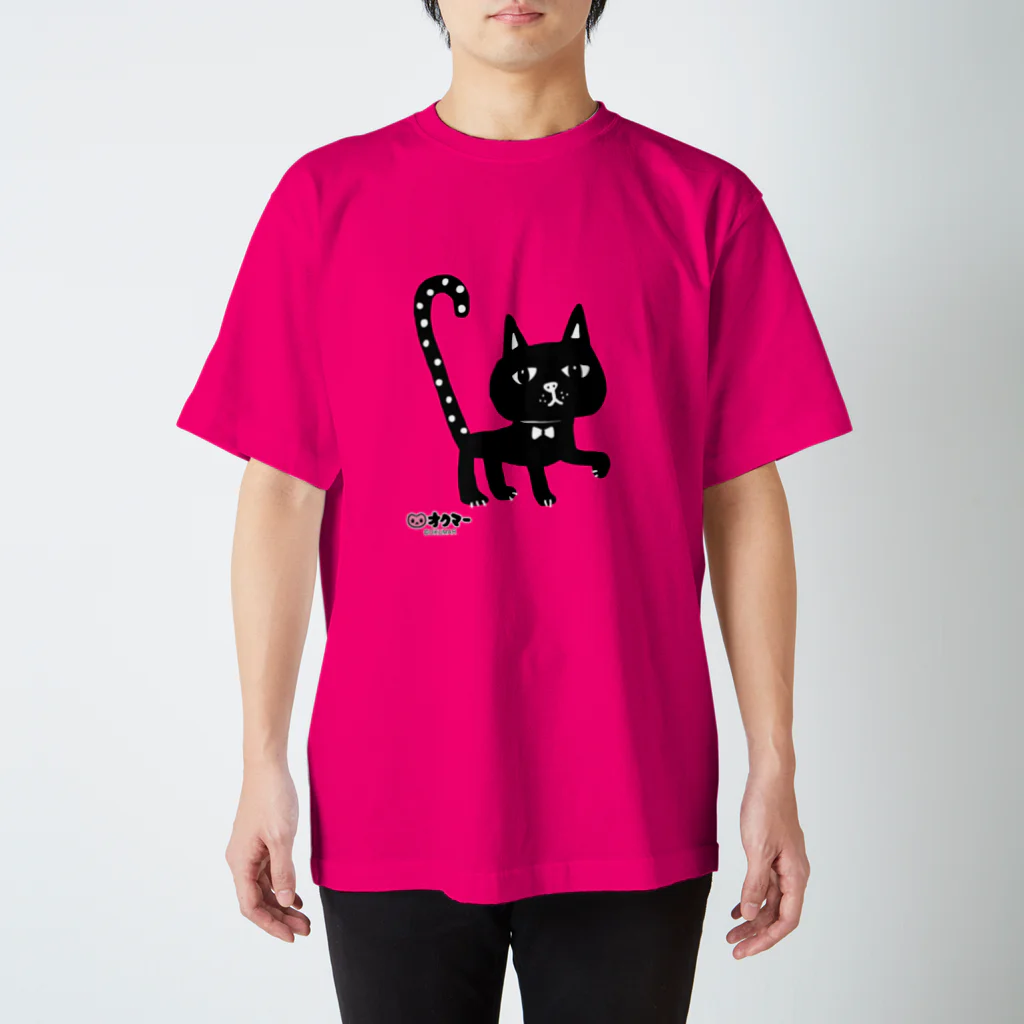 オクマーSUZURIショップの水玉しっぽの黒猫ちゃん Regular Fit T-Shirt