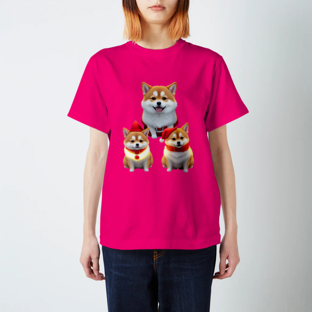 〜たけしゃんのお店〜の芝犬サンタ③ Regular Fit T-Shirt