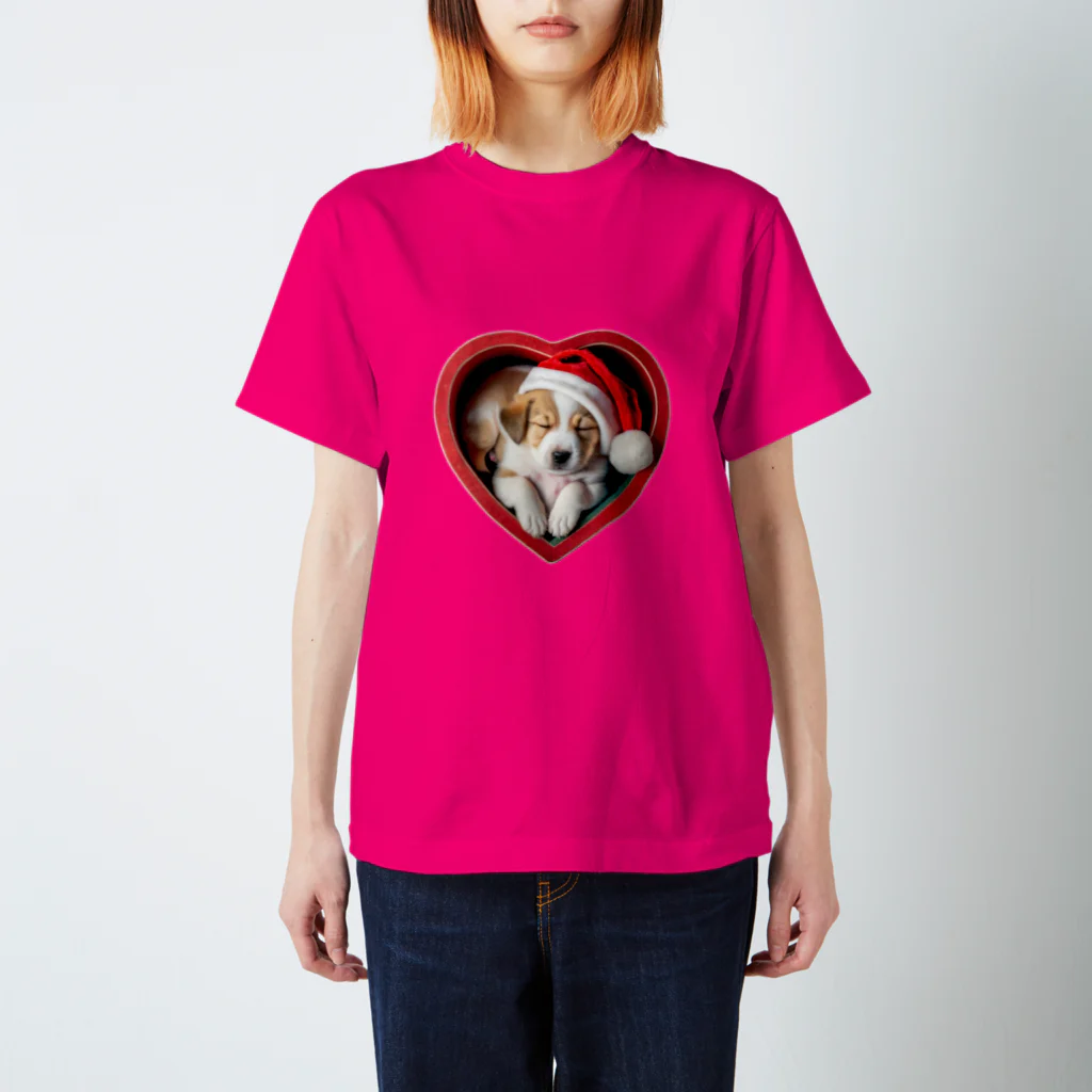 saitosekaiのクリスマスの癒しの子犬 スタンダードTシャツ