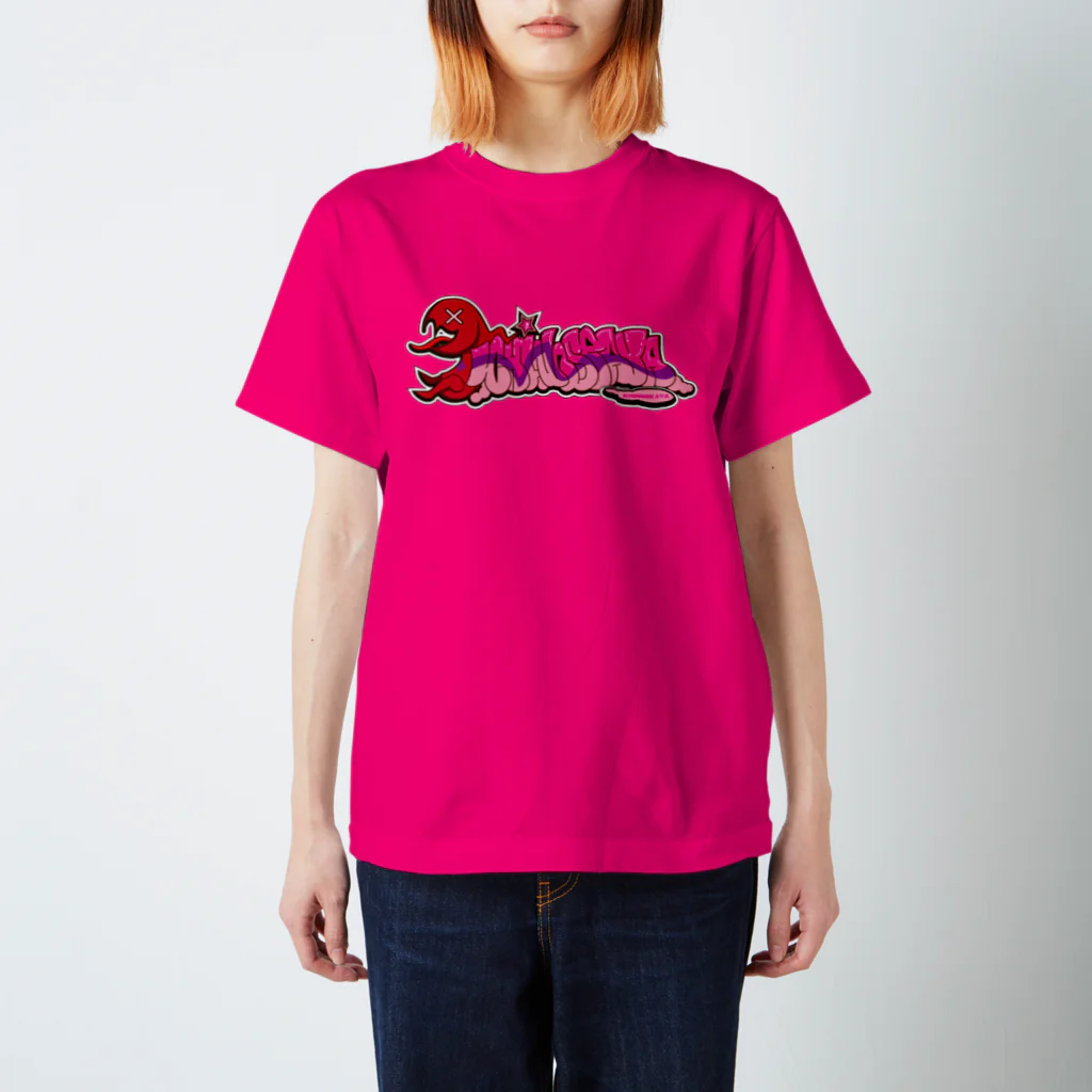 🤍一ノ瀬 彩 🐇⸒⸒ suzuri支店🤍の一ノ瀬彩:LOGO_POP_PINK【英語】 スタンダードTシャツ