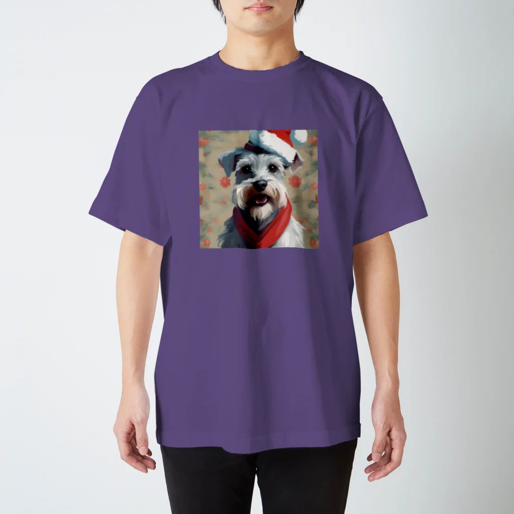 ruiruirのミニチュアシュナウザー　クリスマス Regular Fit T-Shirt